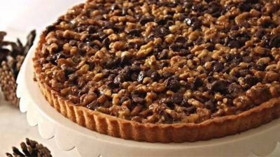 Шоколадный пирог с орехами