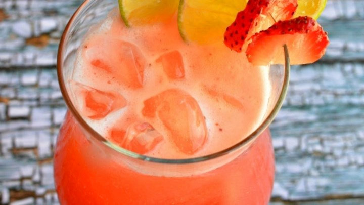 Приготовления Мексиканская клубничная вода (Agua de Fresa) фото рецепта Фото рецепт Мексиканская клубничная вода (Agua de Fresa) как приготовить