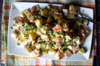 салат из лобстера и картофеля