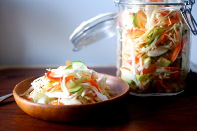 салат из квашеной капусты